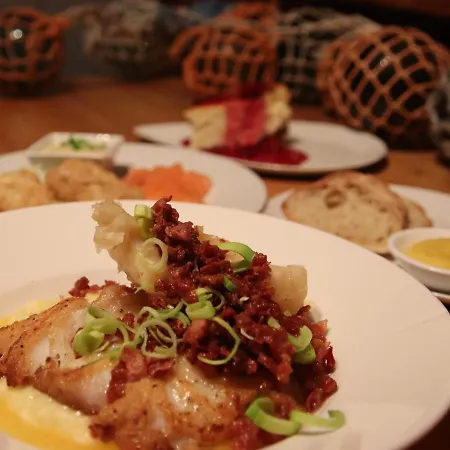 Heimbrygga Restaurant & 招待所 Skrova