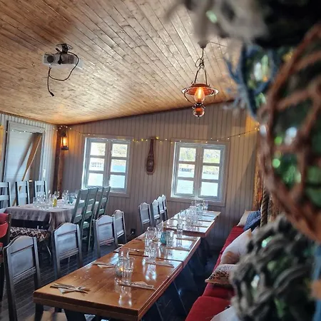 Heimbrygga Restaurant & 招待所 *