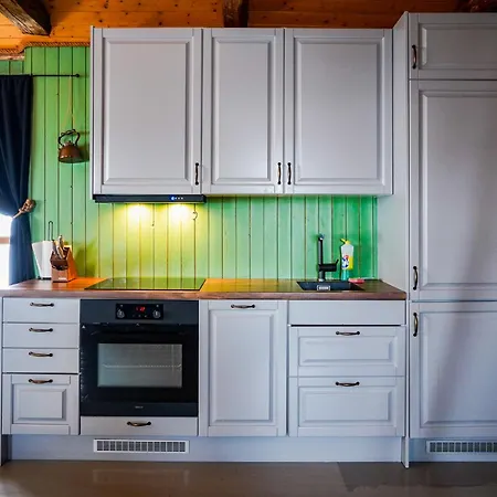 Heimbrygga Restaurant & Guest house